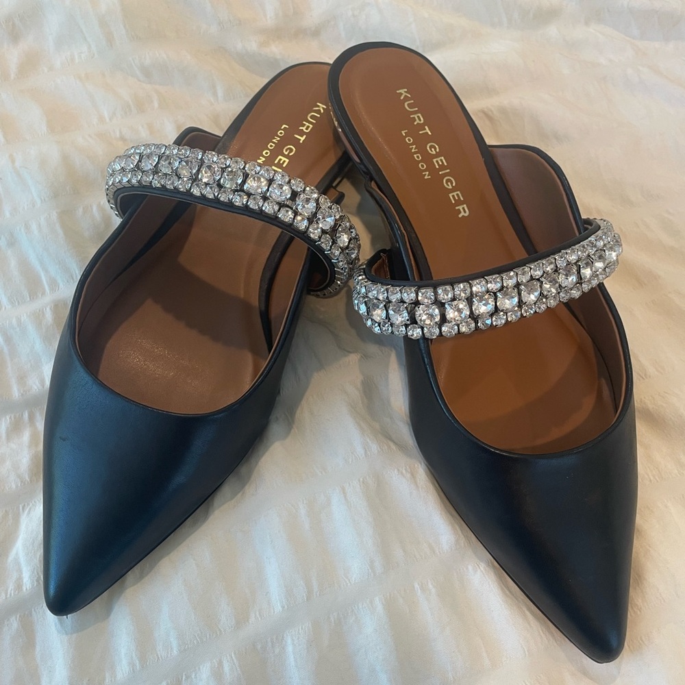 **NEW*** Kurt Geiger london black flats